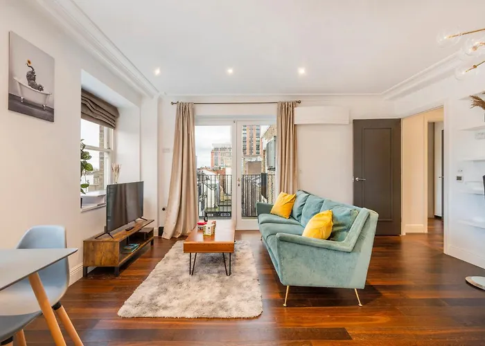 Luxury One Bedroom Apartment With Ac, Balcony, Free Coffee Central London