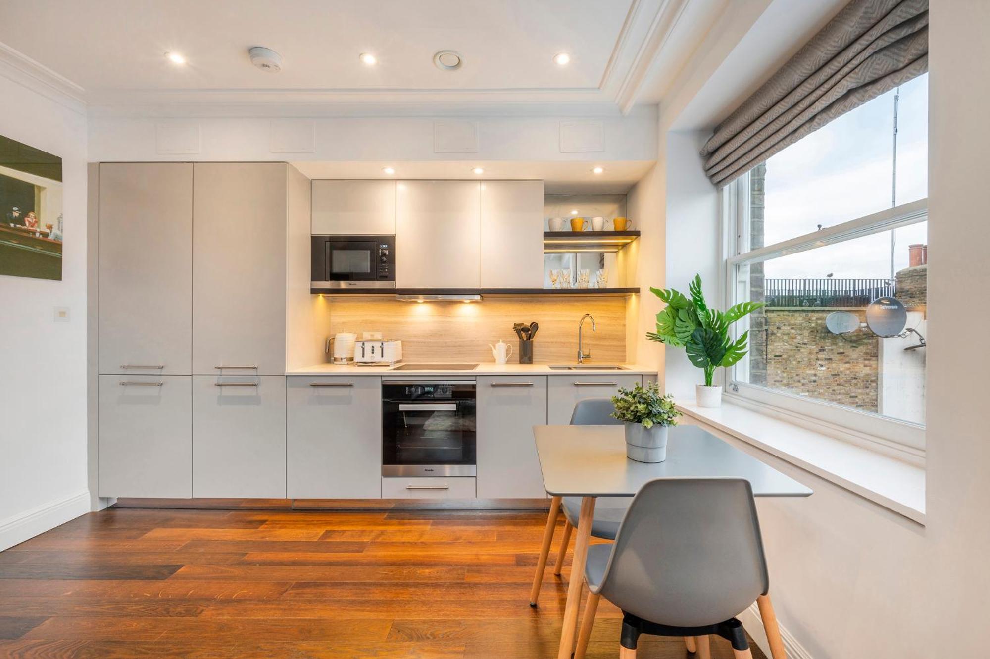 Luxury One Bedroom With Ac, Balcony, Free Coffee Apartamento